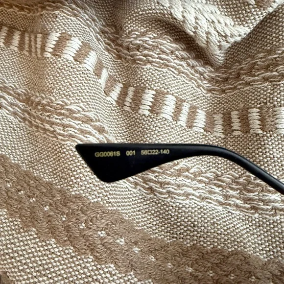 Gucci Black and Gold Gradient Sunglasses - Picture 4 of 6